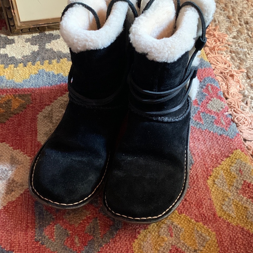 Ugg Shearling Lined Black Suede Boots.